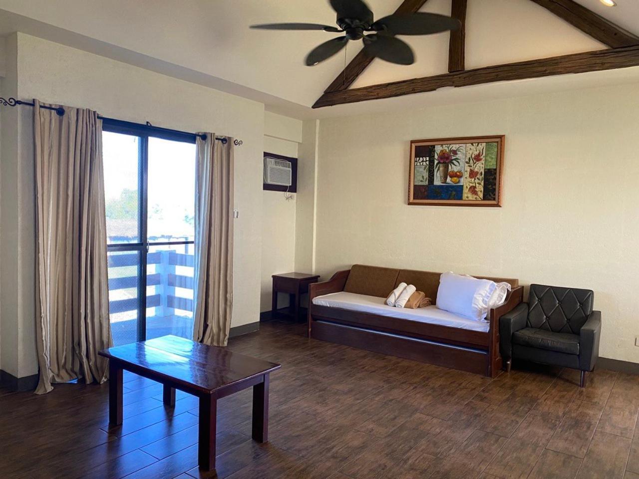 El Puerto Marina Beach Resort & Vacation Club Lingayen Exteriér fotografie